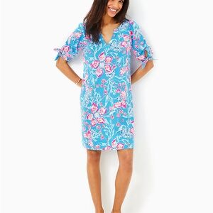 NWT Lilly Pulitzer Easley short sleeve dress in Bahamian Rhapsody. SIZE M
